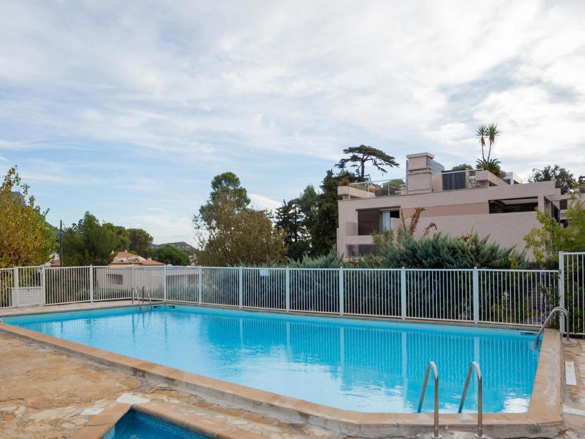 Elegant With Pool